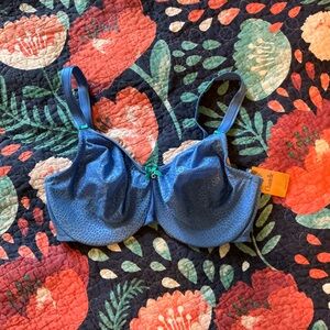 NWT Chantelle Blue Minimizer Bra Size 36DDDD